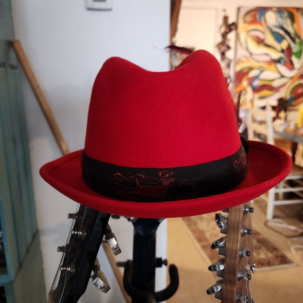 Fedora Classic Red Hat